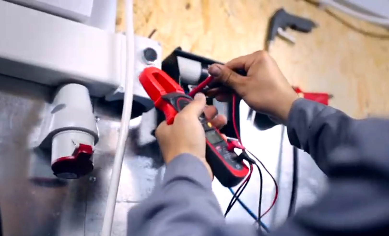 Сервіс - технічне обслуговування, налаштування, пусконалагоджувальні роботи. 16